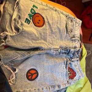 forever 21 embroidered jeans shorts mid thigh length